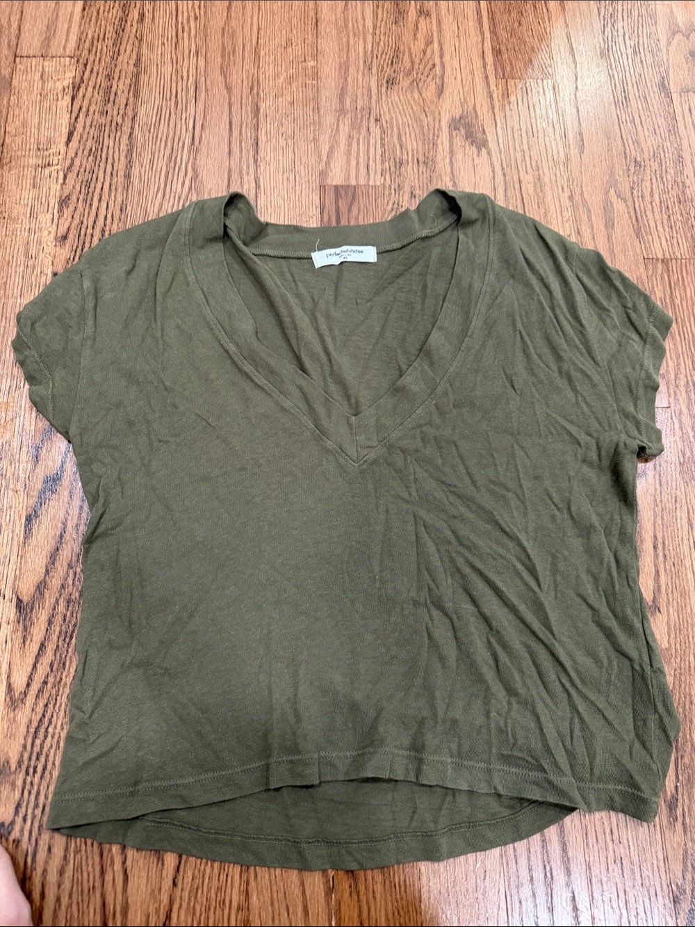 Perfectwhitetee V-Neck Short Sleeve Top in Olive Green XS